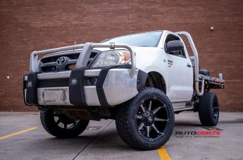 TOYOTA HILUX N70 4WD COUPLER BLACK MACHINED WITH DARK TINT